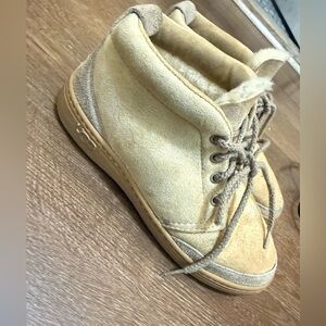 Original Ugg Australia boots  pure wool pile Lace up Suede Men’s Size 7 Women 8